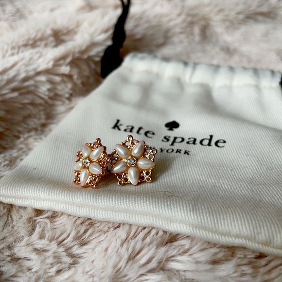 Kate Spade Rose Gold Chantilly Studs - Picture 1 of 5